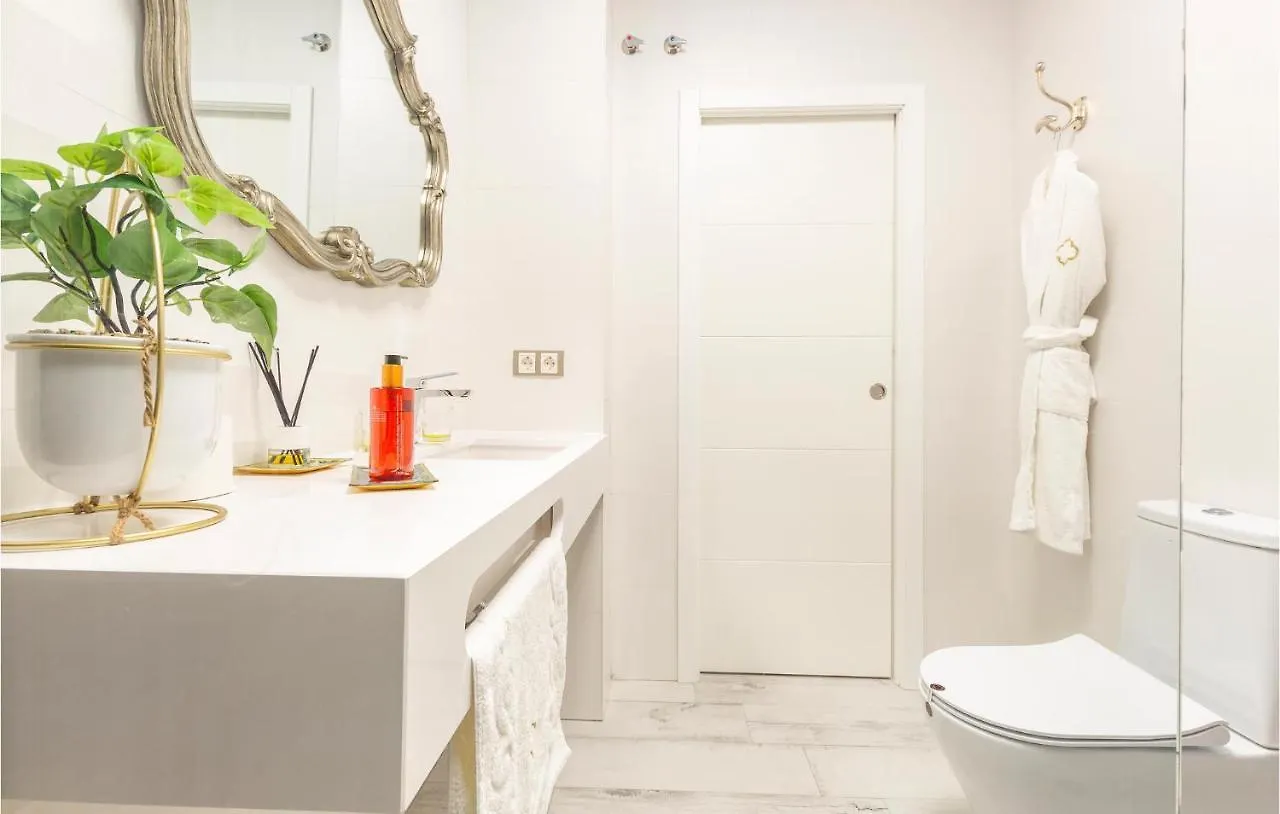1 Bedroom Awesome Apartment In Sevilla Spain